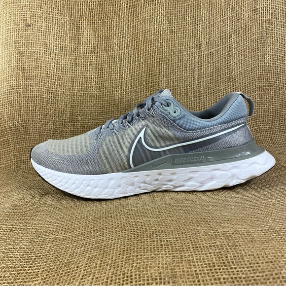 🛑SOLD🛑   Nike Running Shoes React Infinity Run Flyknit Grey White Size 15 - Picture 3 of 11